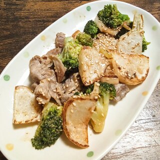 今日は、かぶと豚肉とブロッコリーDeごまドレ炒め